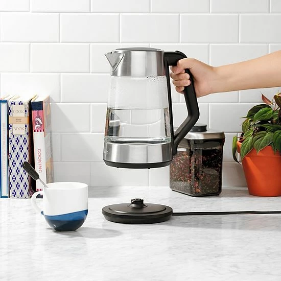 OXO Cordless Glass Electric Kettle - Image 3