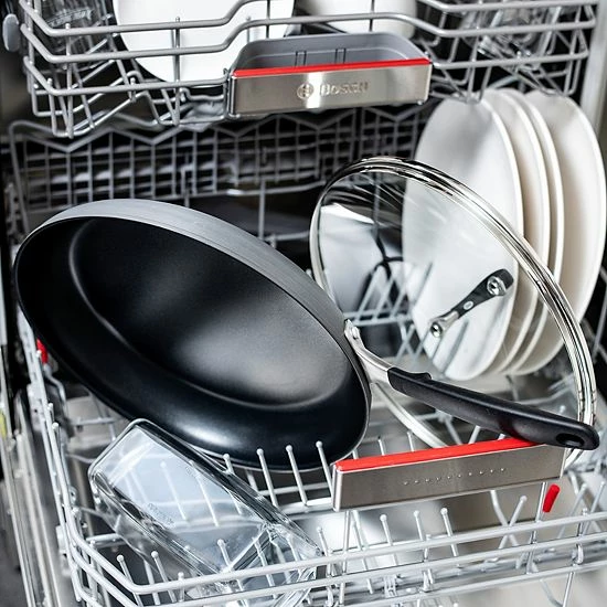 OXO Good Grips 6-qt. Nonstick Stockpot - Image 3